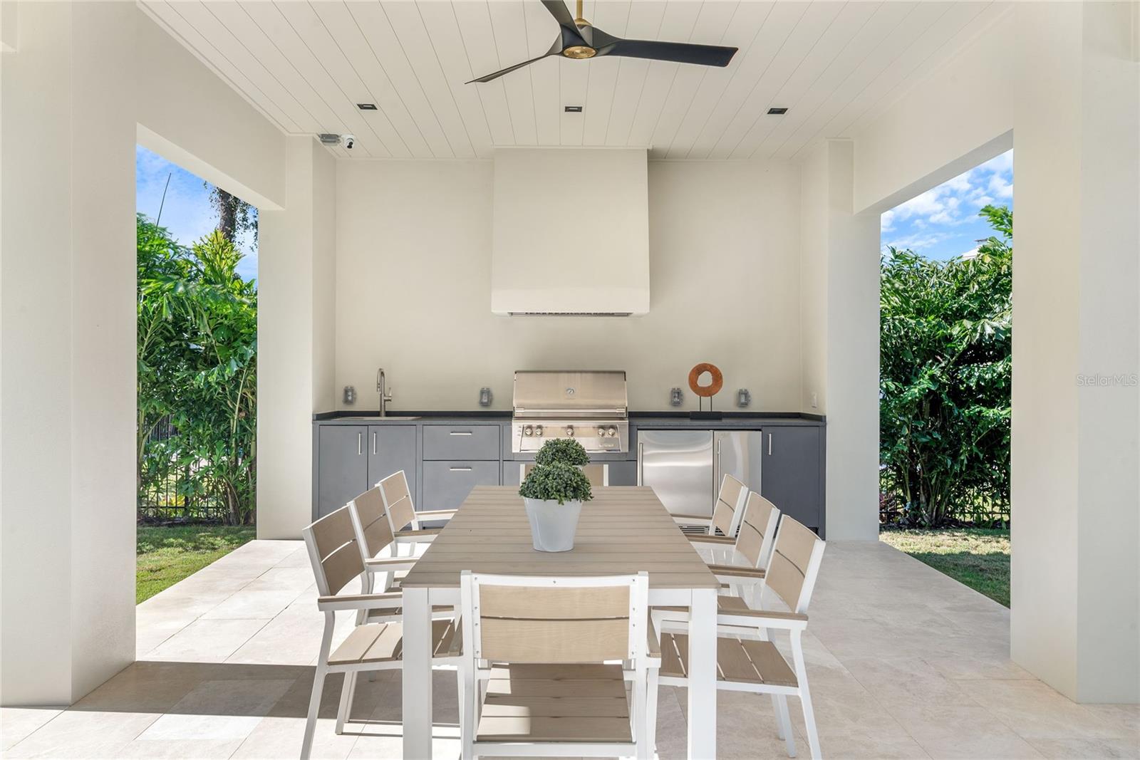 O6349188 Property Photo