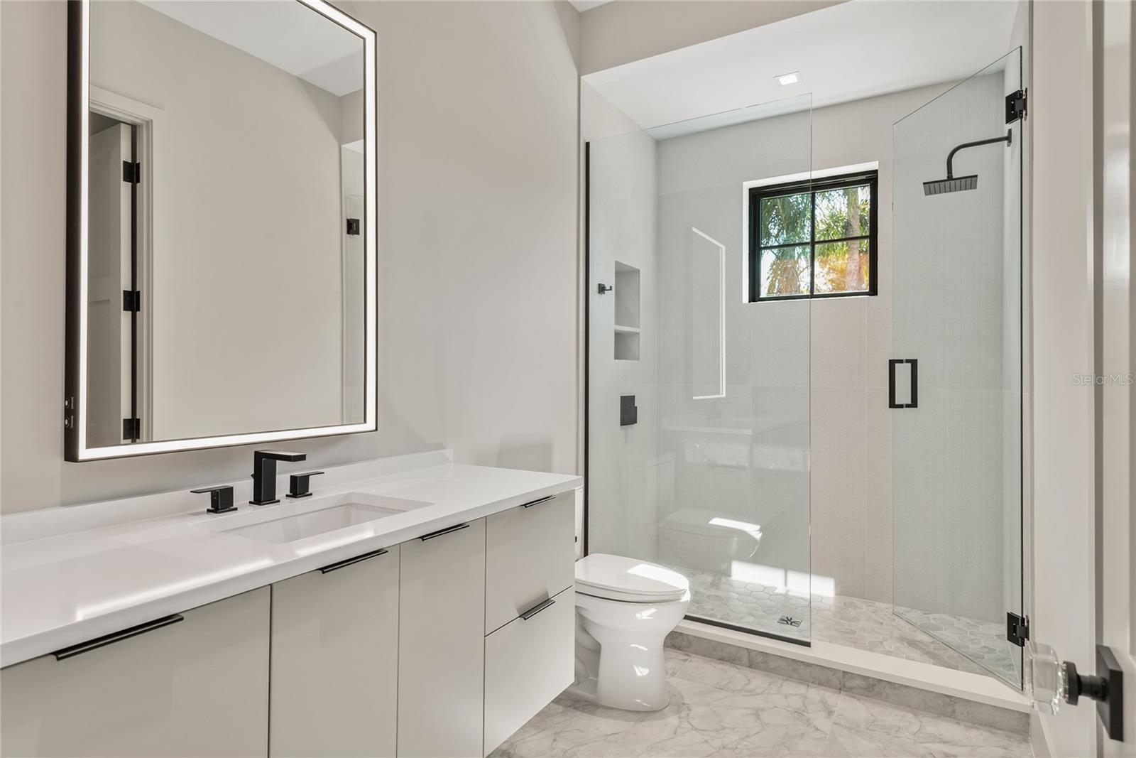 O6349188 Property Photo