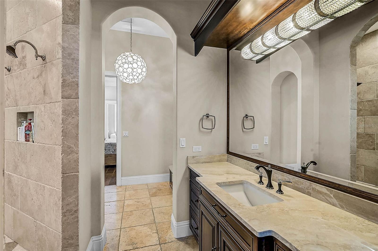 A4667142 Property Photo