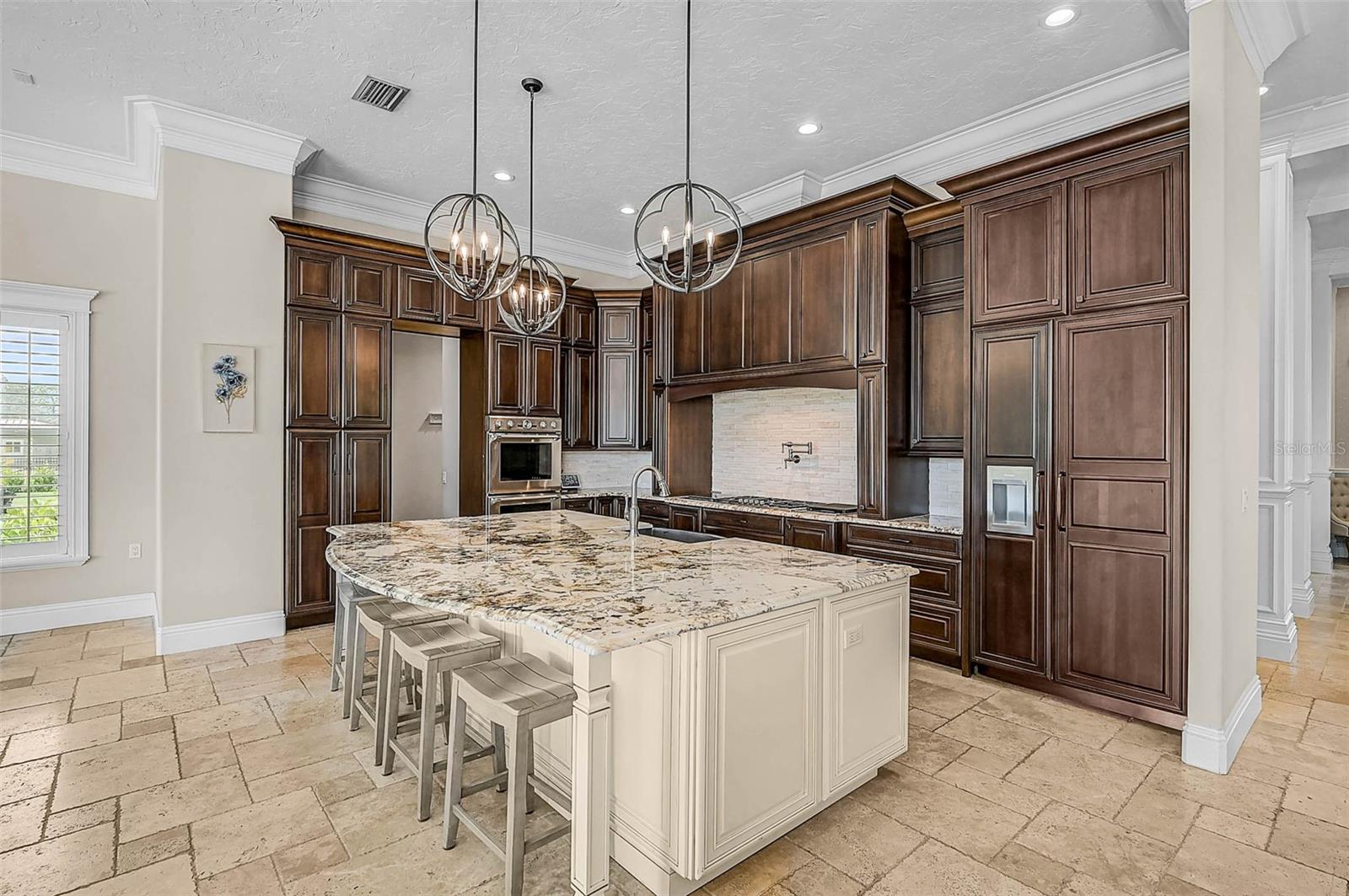 A4667142 Property Photo