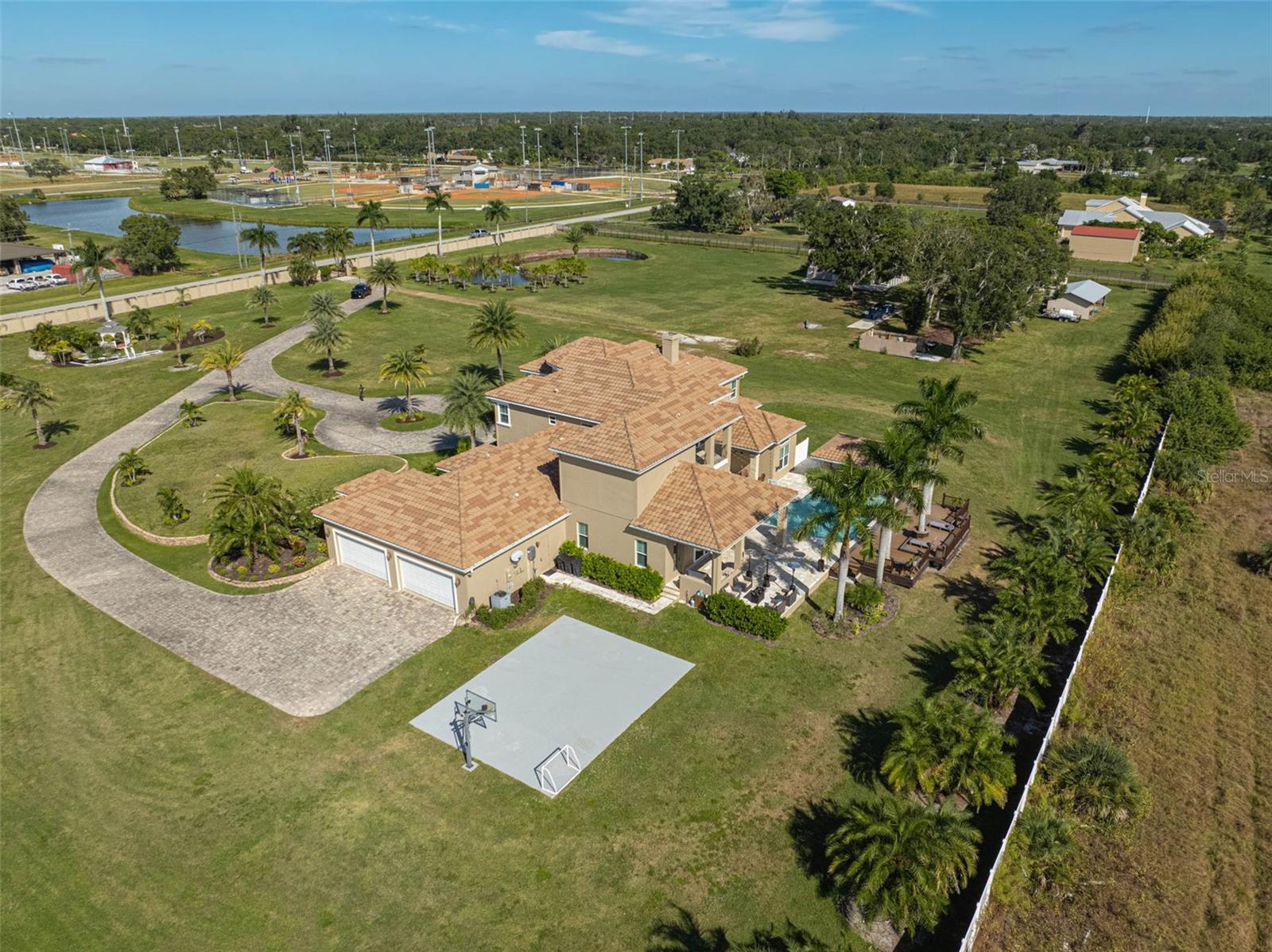 A4667142 Property Photo