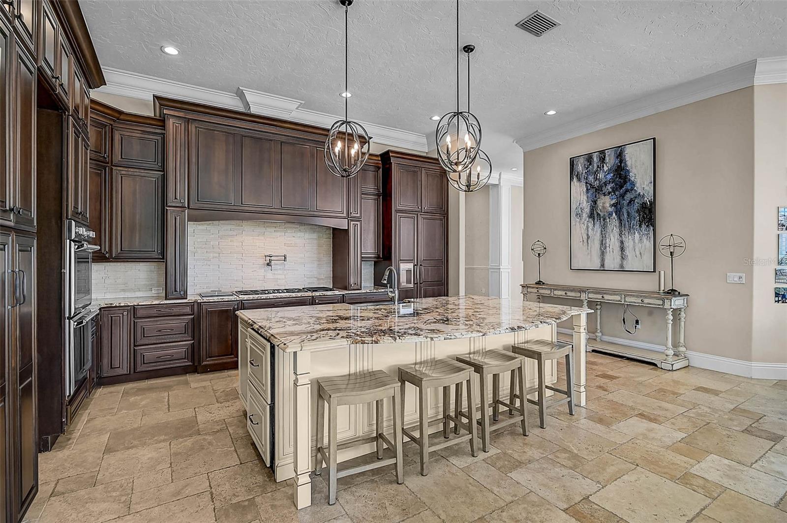 A4667142 Property Photo