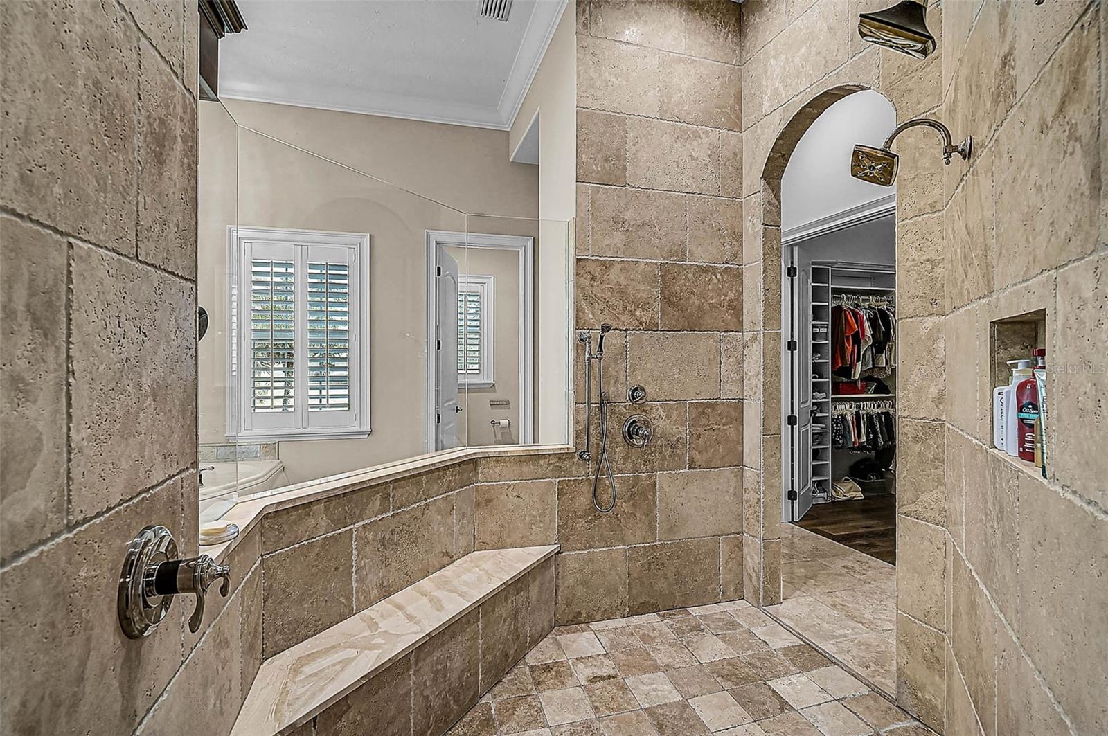 A4667142 Property Photo