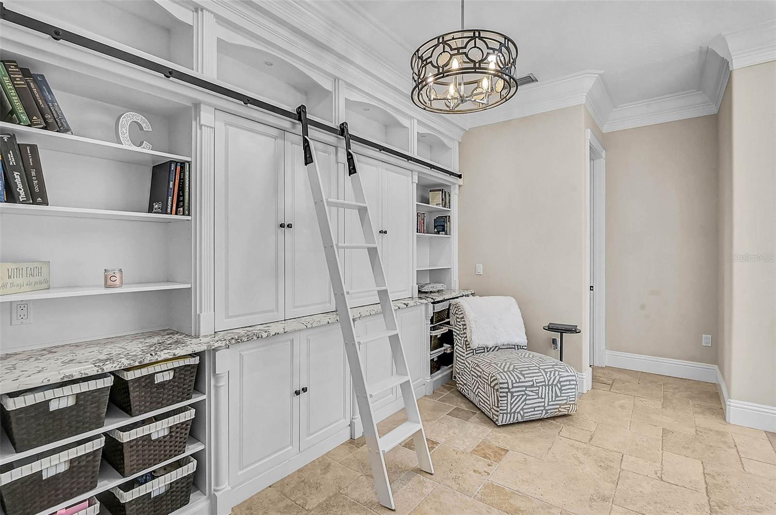 A4667142 Property Photo