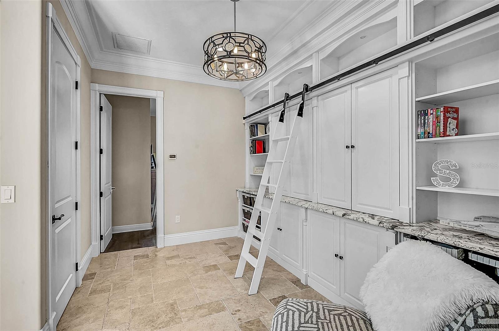 A4667142 Property Photo