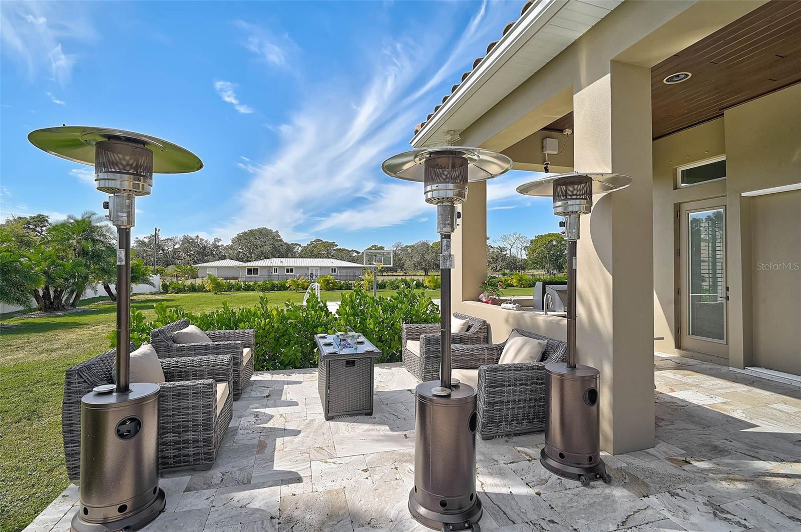 A4667142 Property Photo