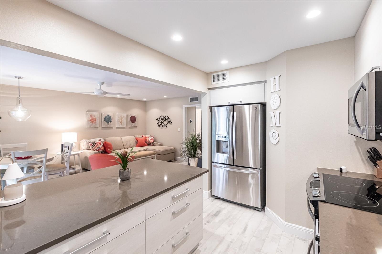 145 AVENIDA MESSINA #3, SARASOTA, FL, 34242