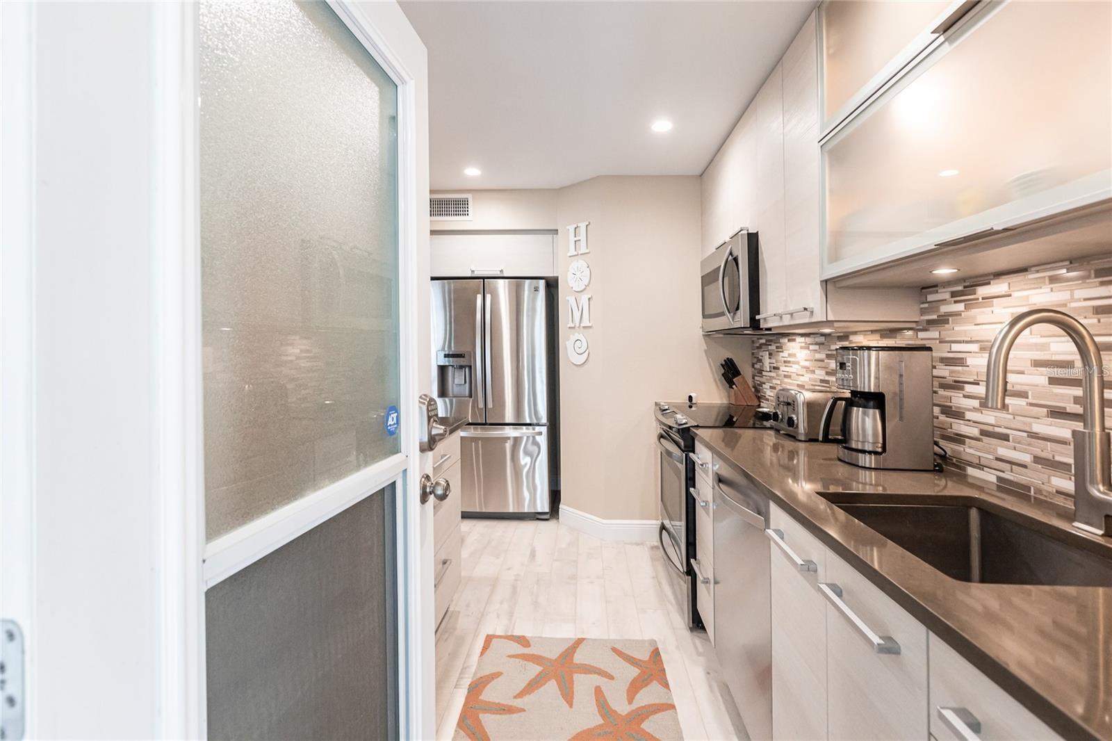 145 AVENIDA MESSINA #3, SARASOTA, FL, 34242