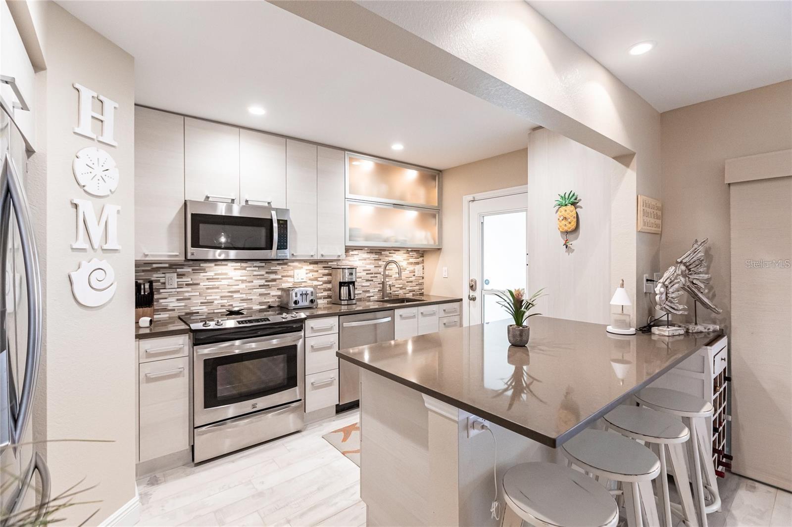 145 AVENIDA MESSINA #3, SARASOTA, FL, 34242