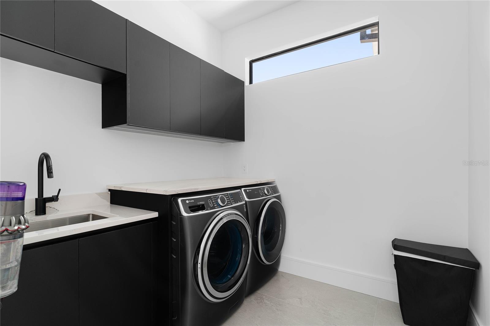 TB8433875 Property Photo