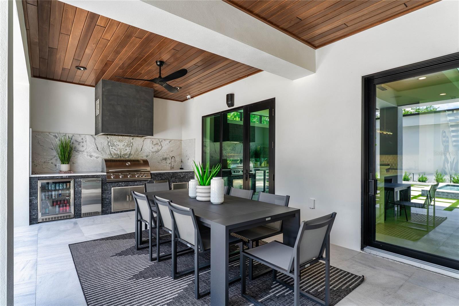 TB8433875 Property Photo