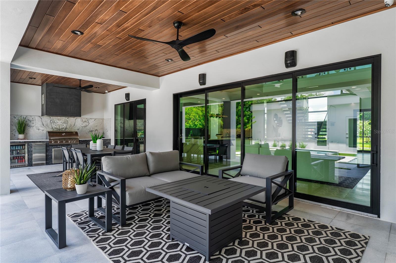 TB8433875 Property Photo