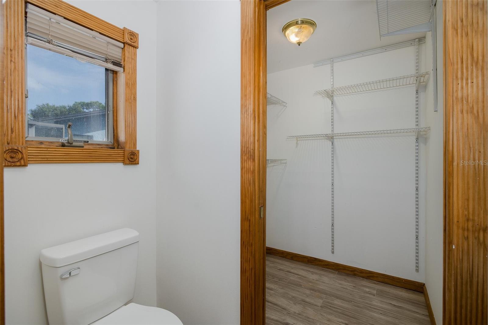 Bonus/mother in law suite bath and walk in closet