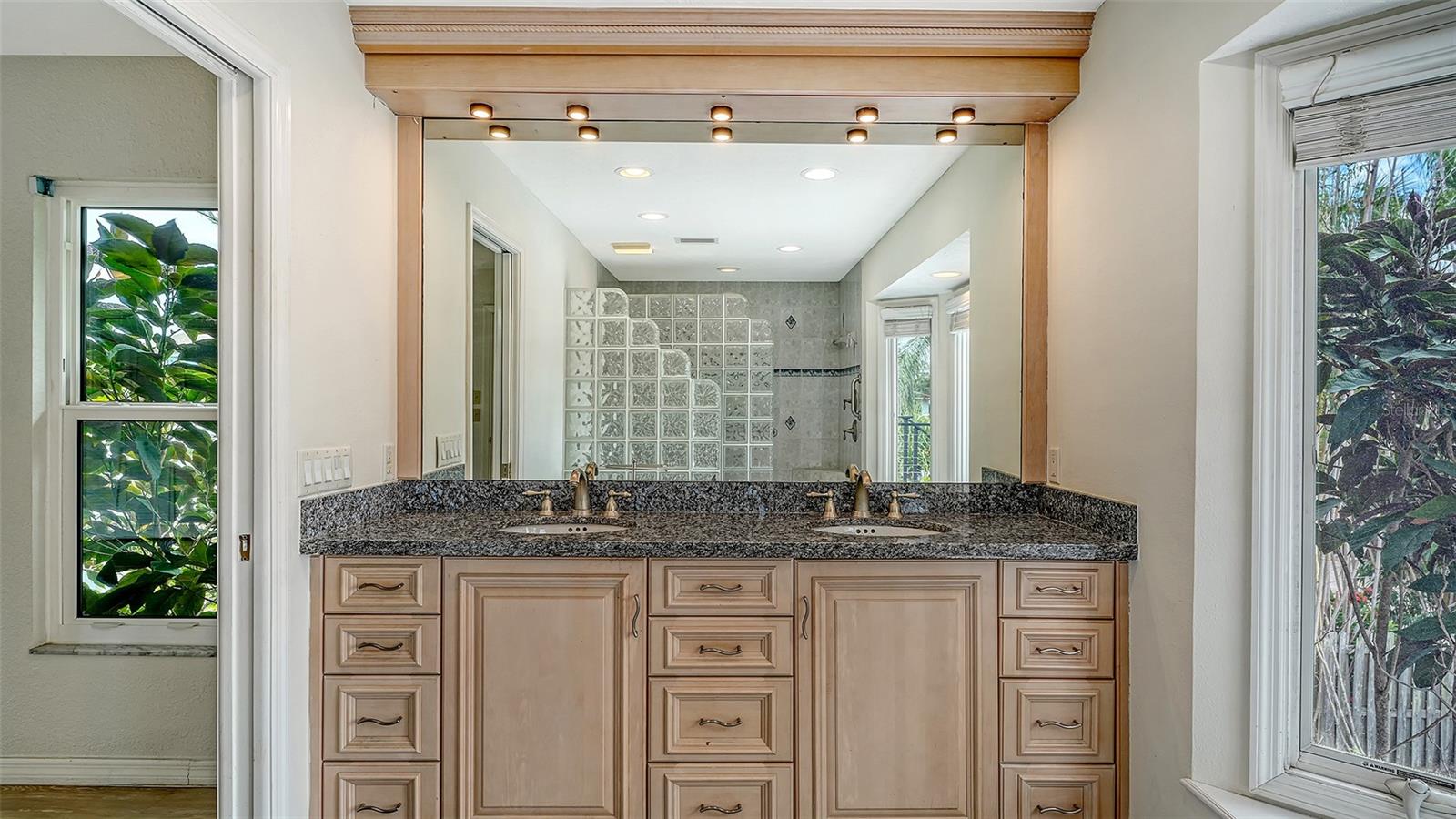 521 CUMMINGS ST, SARASOTA, FL, 34242