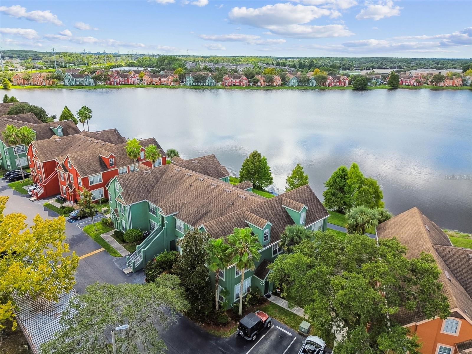 9064 LAKE CHASE ISLAND WAY, TAMPA, FL, 33626