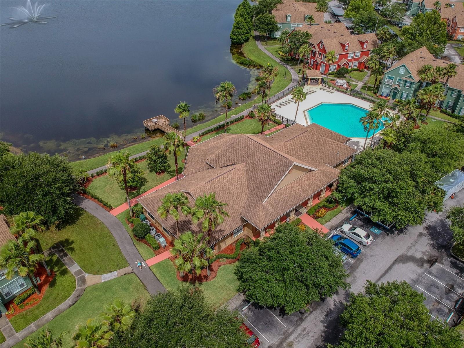 9064 LAKE CHASE ISLAND WAY, TAMPA, FL, 33626