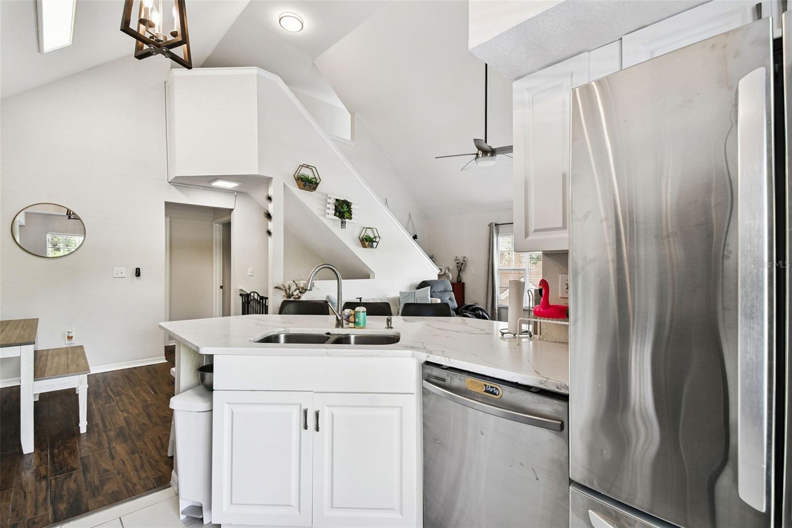 9064 LAKE CHASE ISLAND WAY, TAMPA, FL, 33626