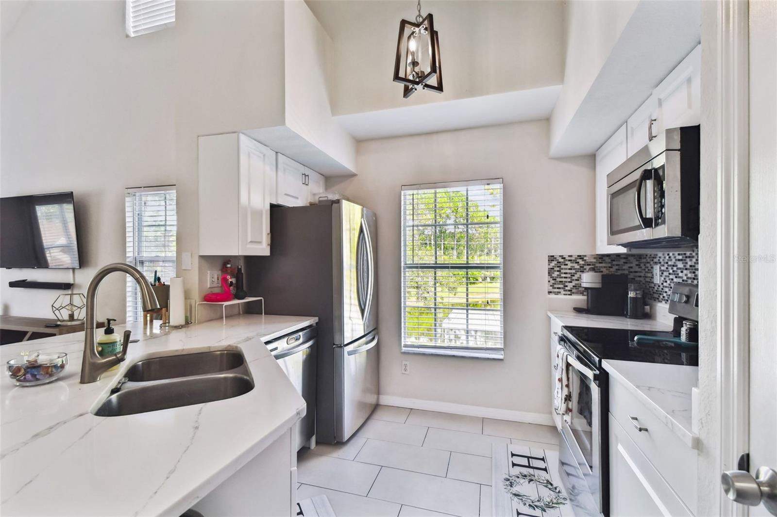 9064 LAKE CHASE ISLAND WAY, TAMPA, FL, 33626