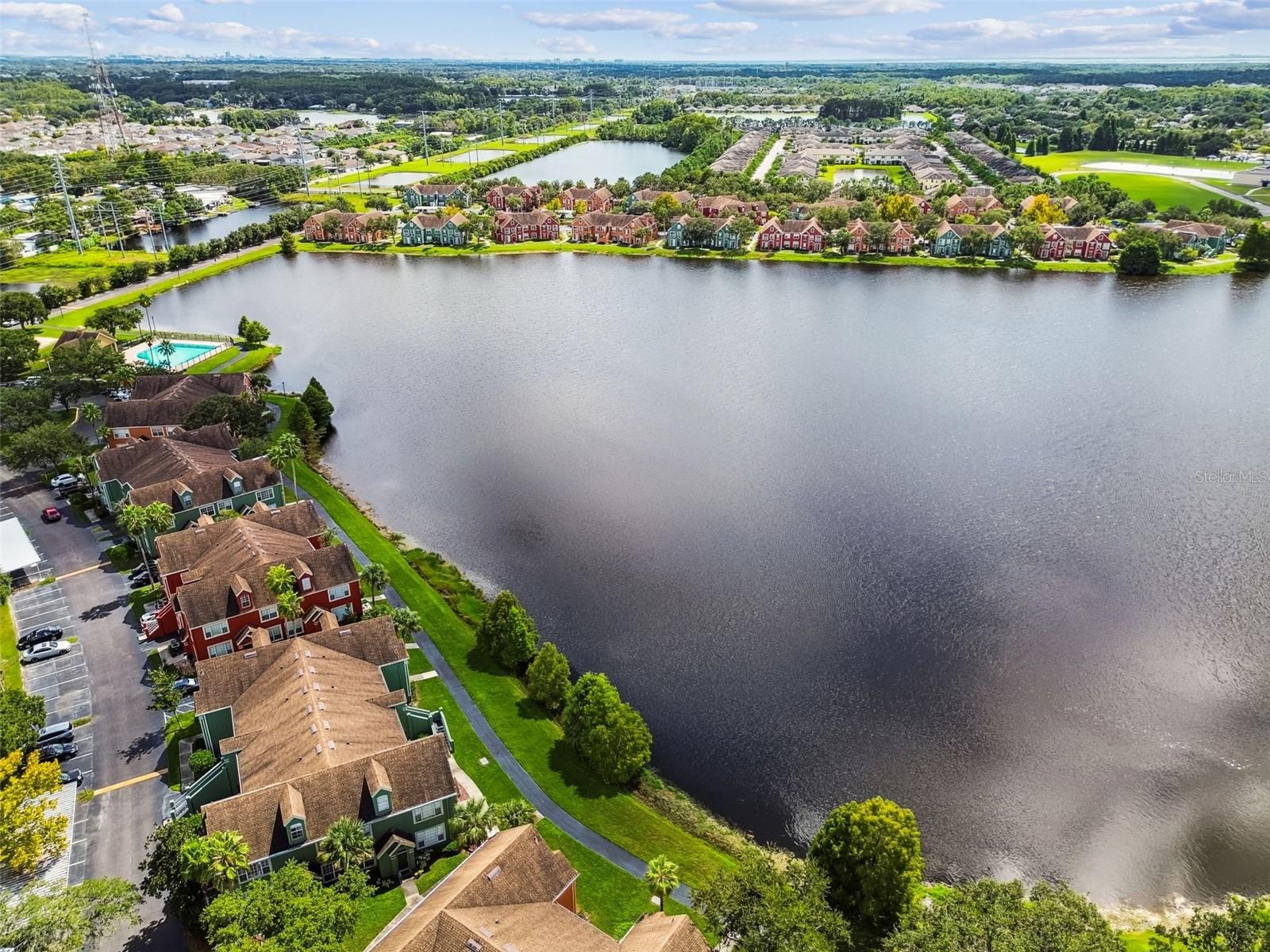 9064 LAKE CHASE ISLAND WAY, TAMPA, FL, 33626