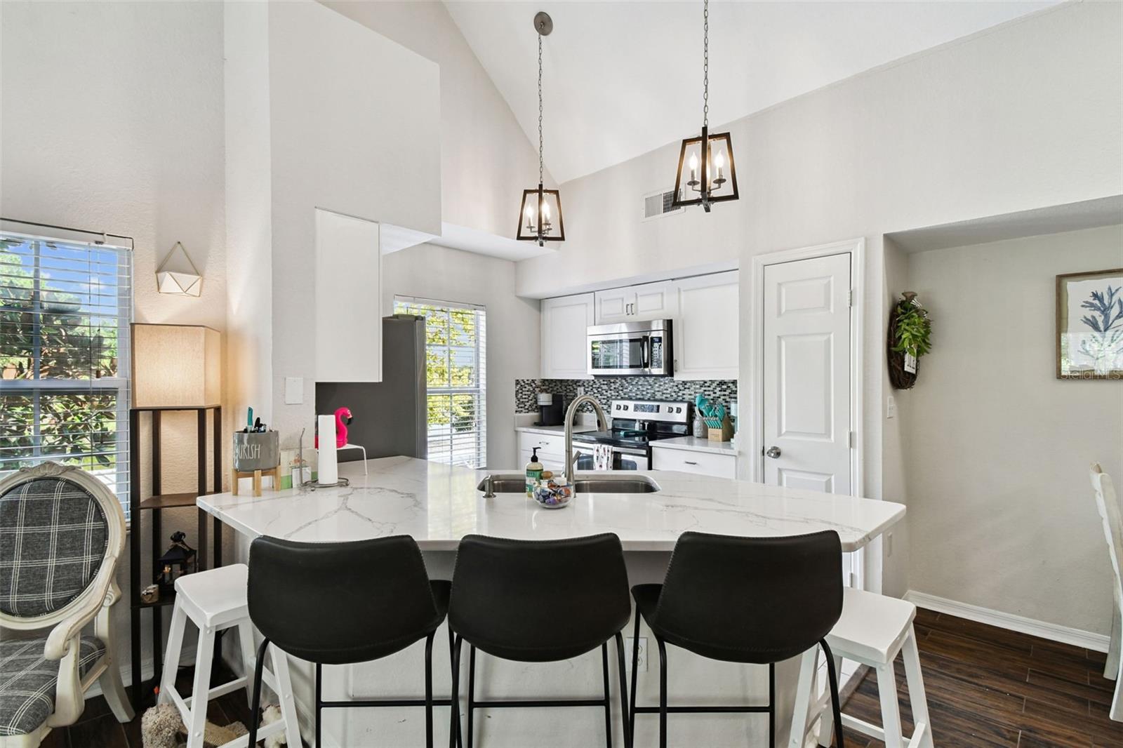 9064 LAKE CHASE ISLAND WAY, TAMPA, FL, 33626