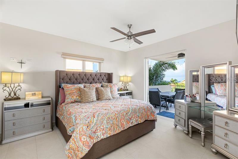 PR9116435 Property Photo