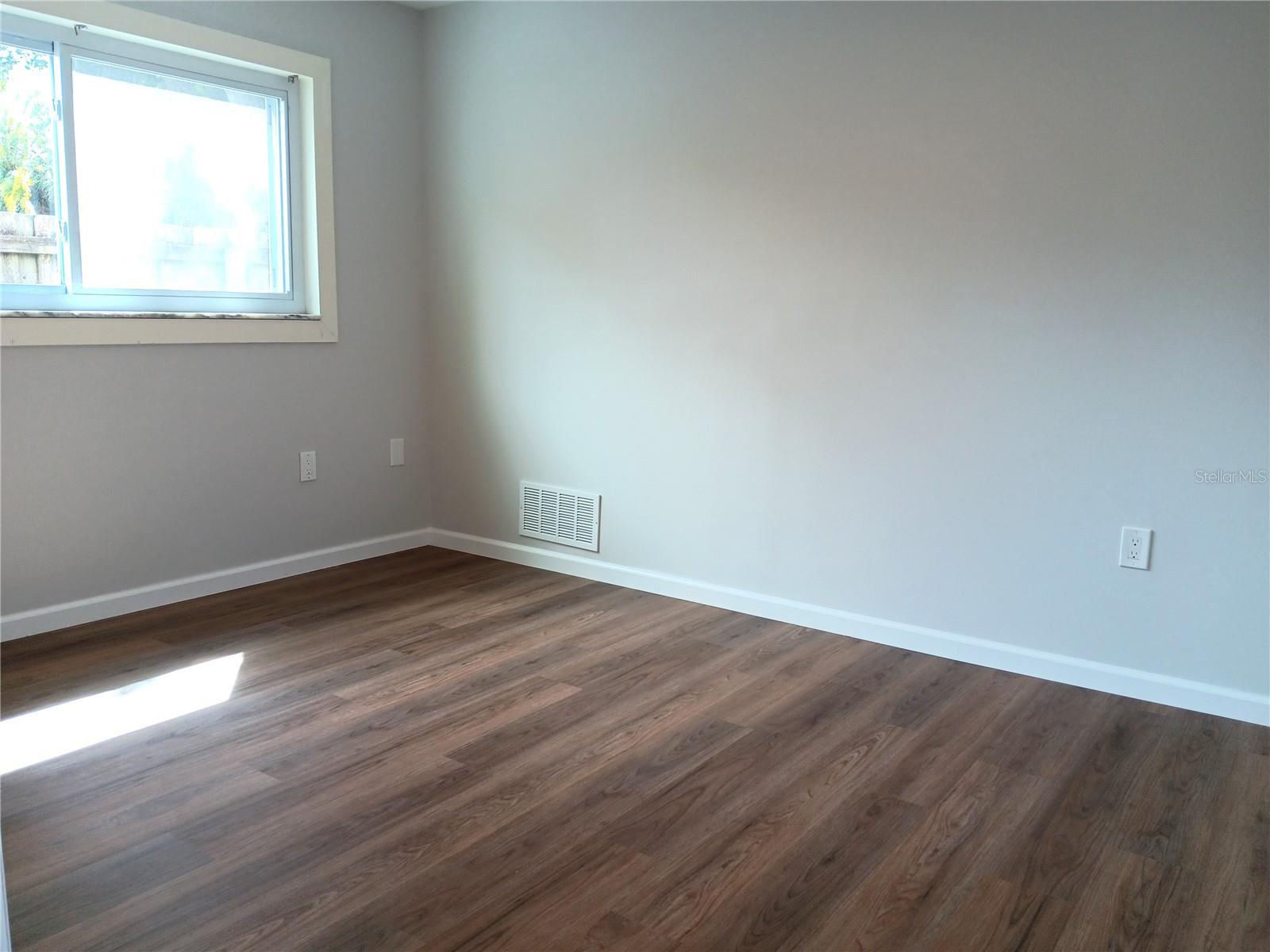 1929 ARVIS CIR E, CLEARWATER, FL, 33764