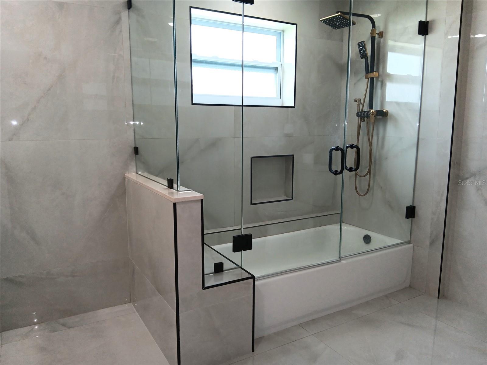 1929 ARVIS CIR E, CLEARWATER, FL, 33764