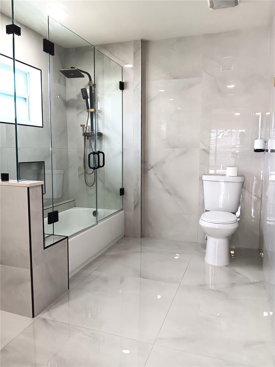 1929 ARVIS CIR E, CLEARWATER, FL, 33764