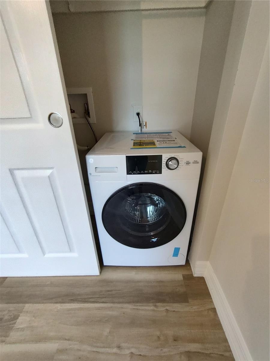 316 W HOWRY AVE #4, DELAND, FL, 32720