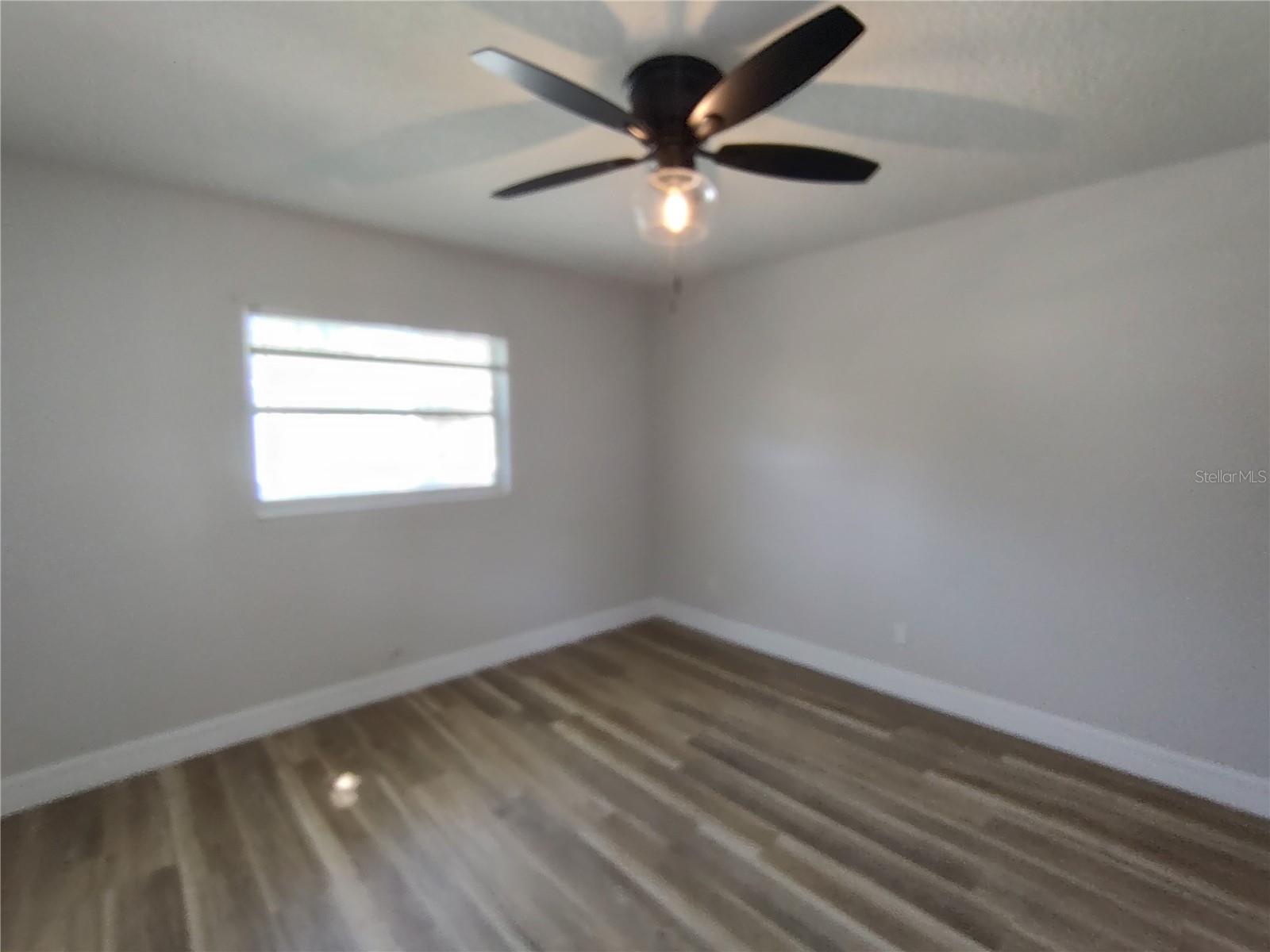 316 W HOWRY AVE #4, DELAND, FL, 32720