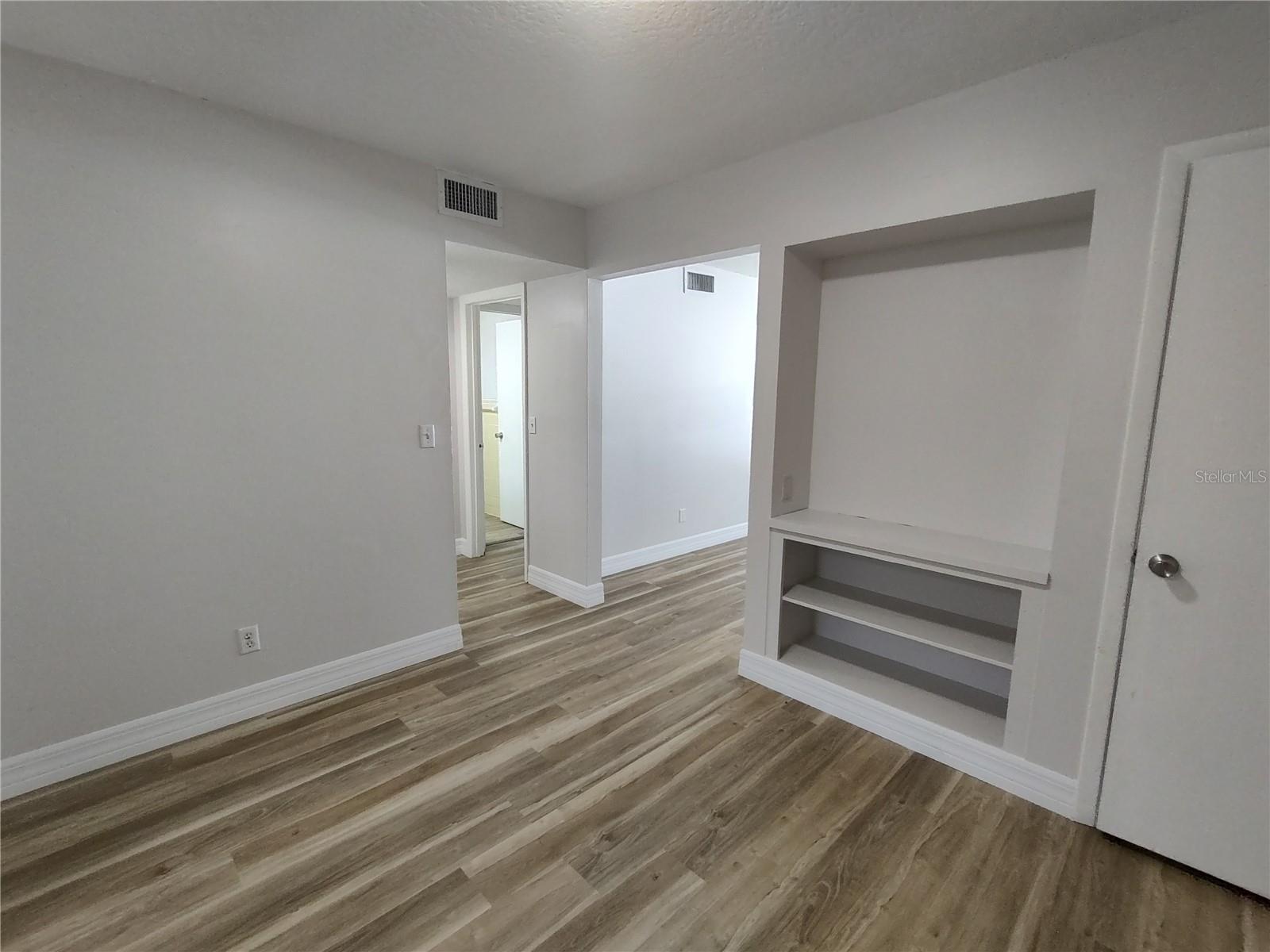 316 W HOWRY AVE #4, DELAND, FL, 32720