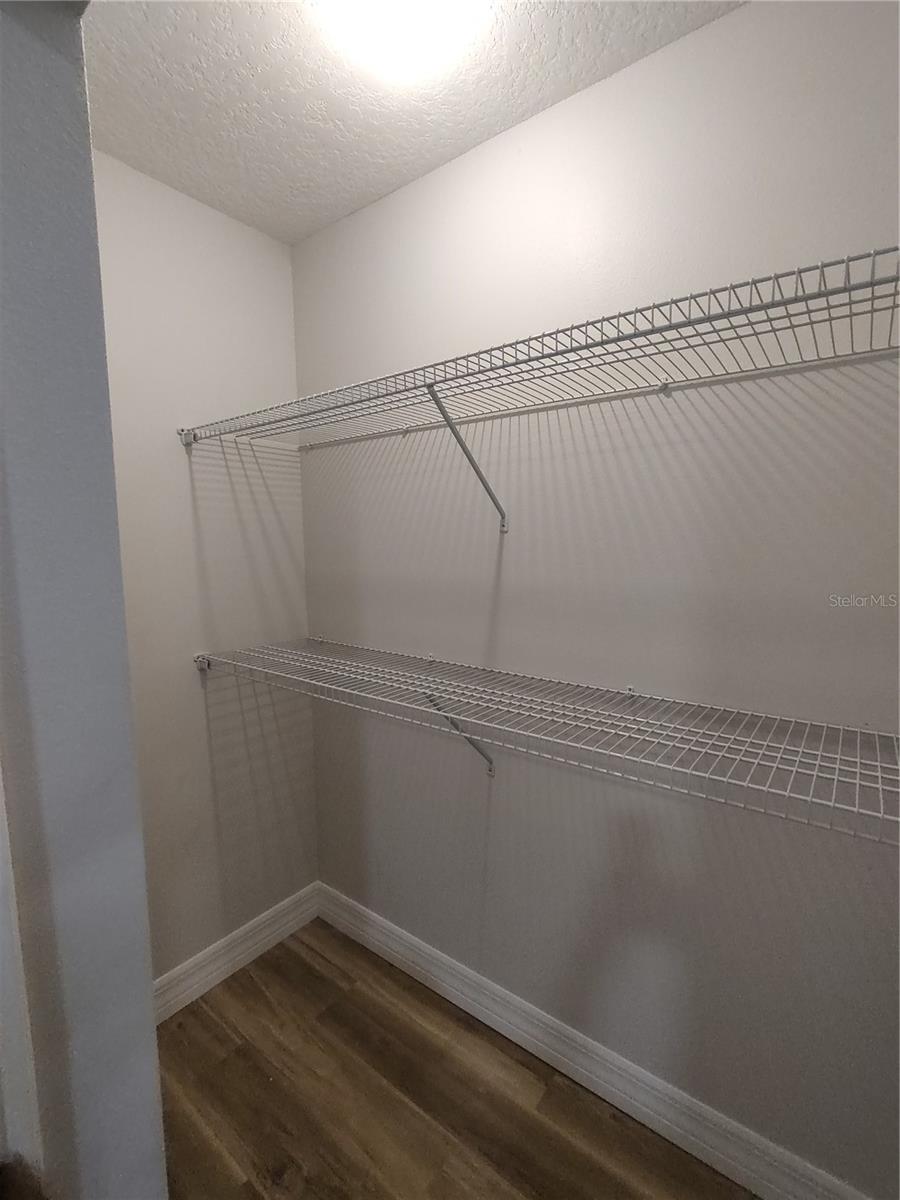 316 W HOWRY AVE #4, DELAND, FL, 32720