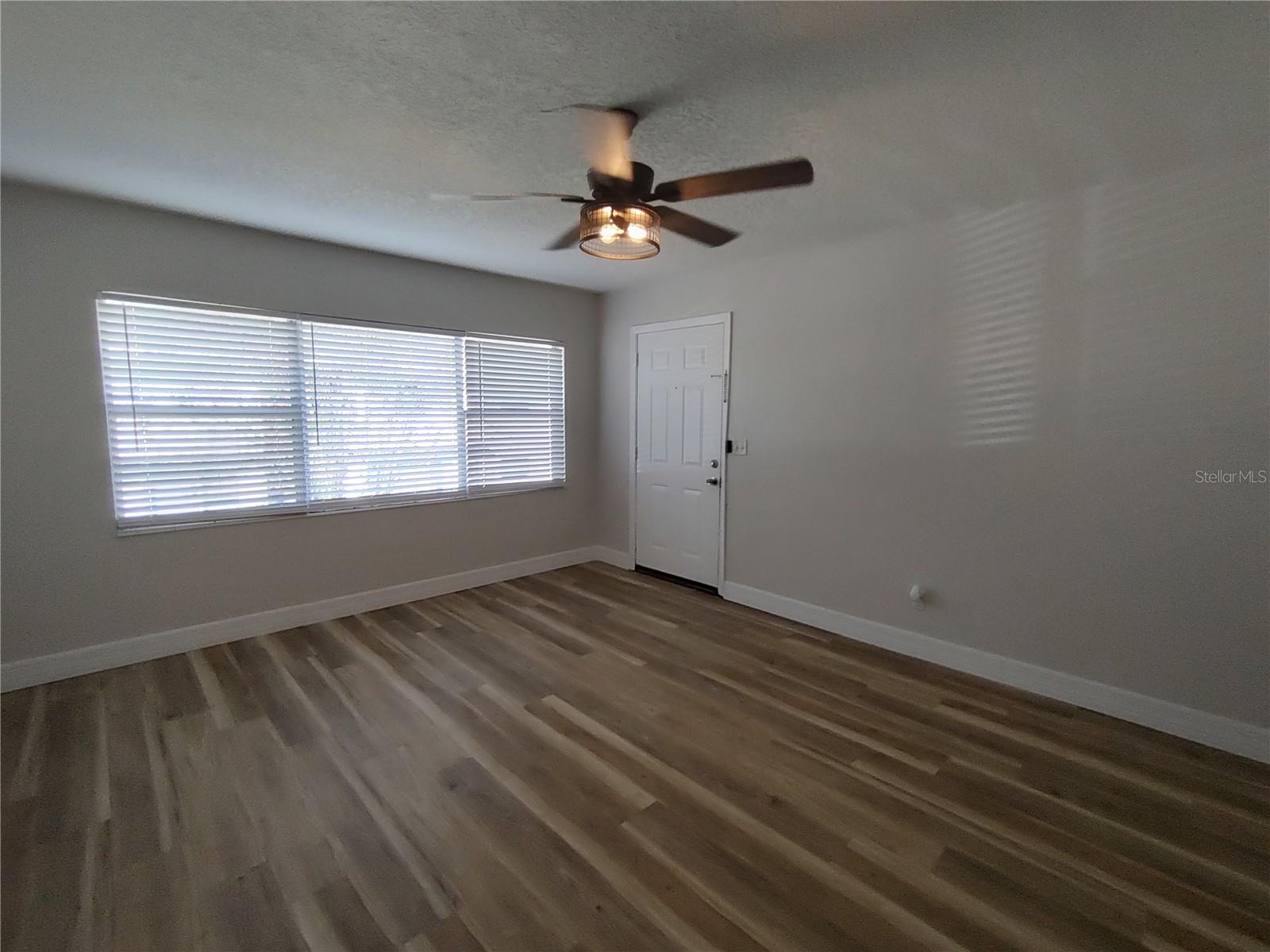 316 W HOWRY AVE #4, DELAND, FL, 32720