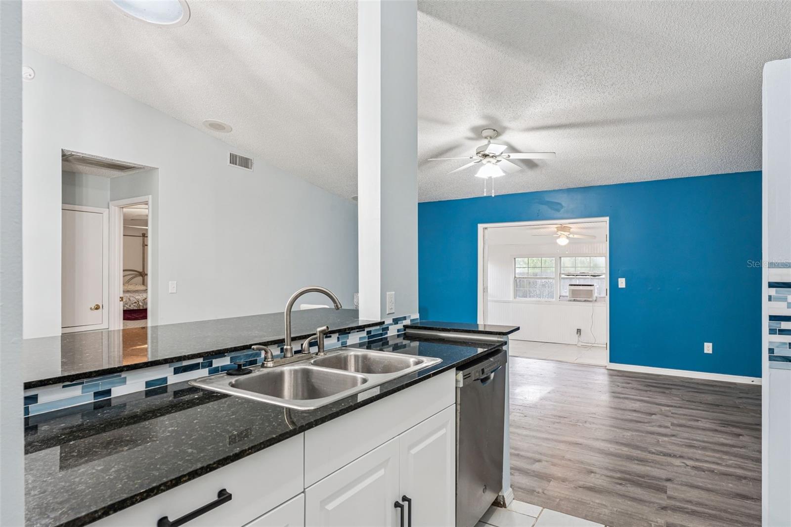 108 CLEAR LAKE CIR, SANFORD, FL, 32773