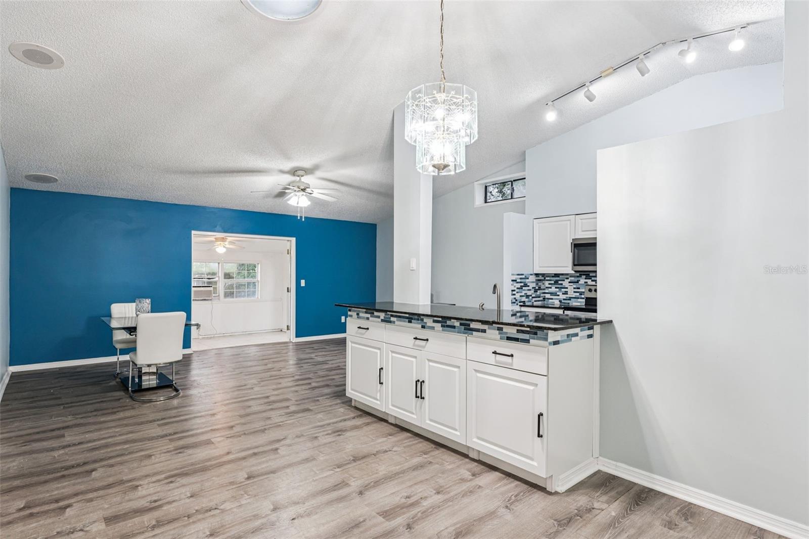 108 CLEAR LAKE CIR, SANFORD, FL, 32773