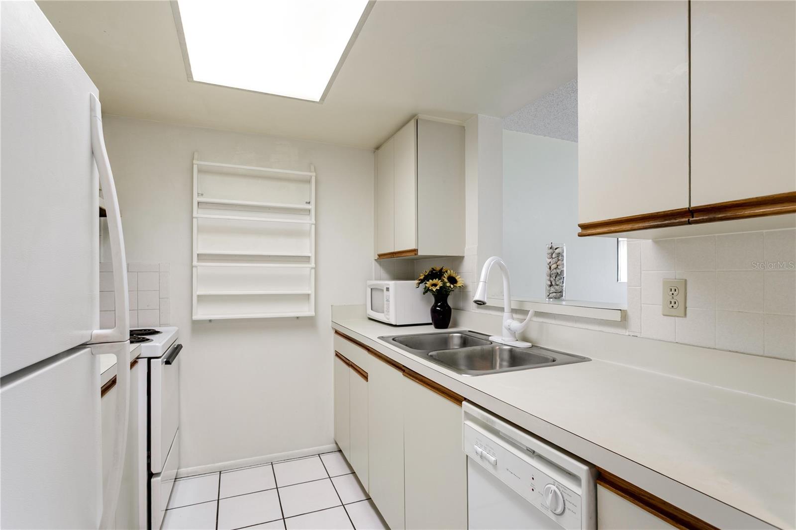 N6140805 Property Photo