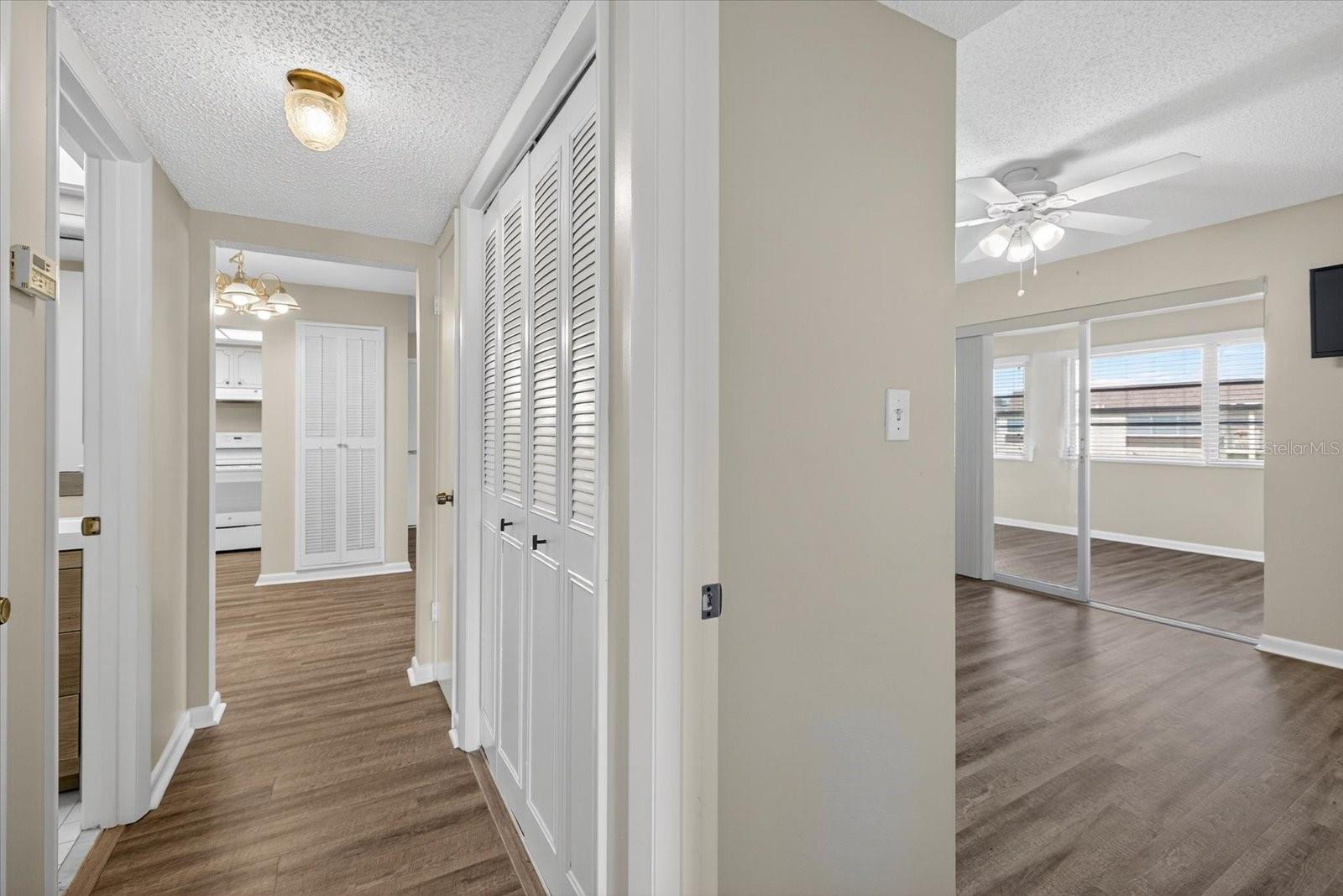 W7879522 Property Photo