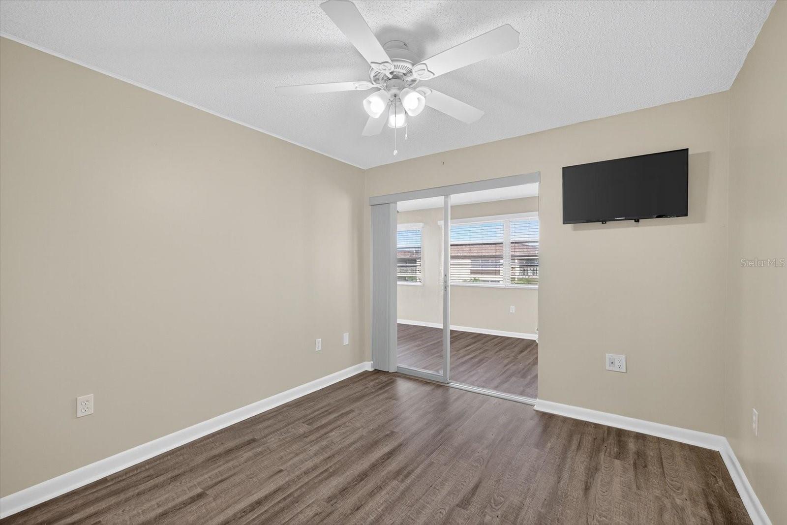 W7879522 Property Photo