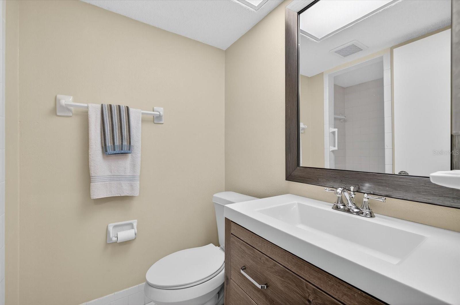 W7879522 Property Photo