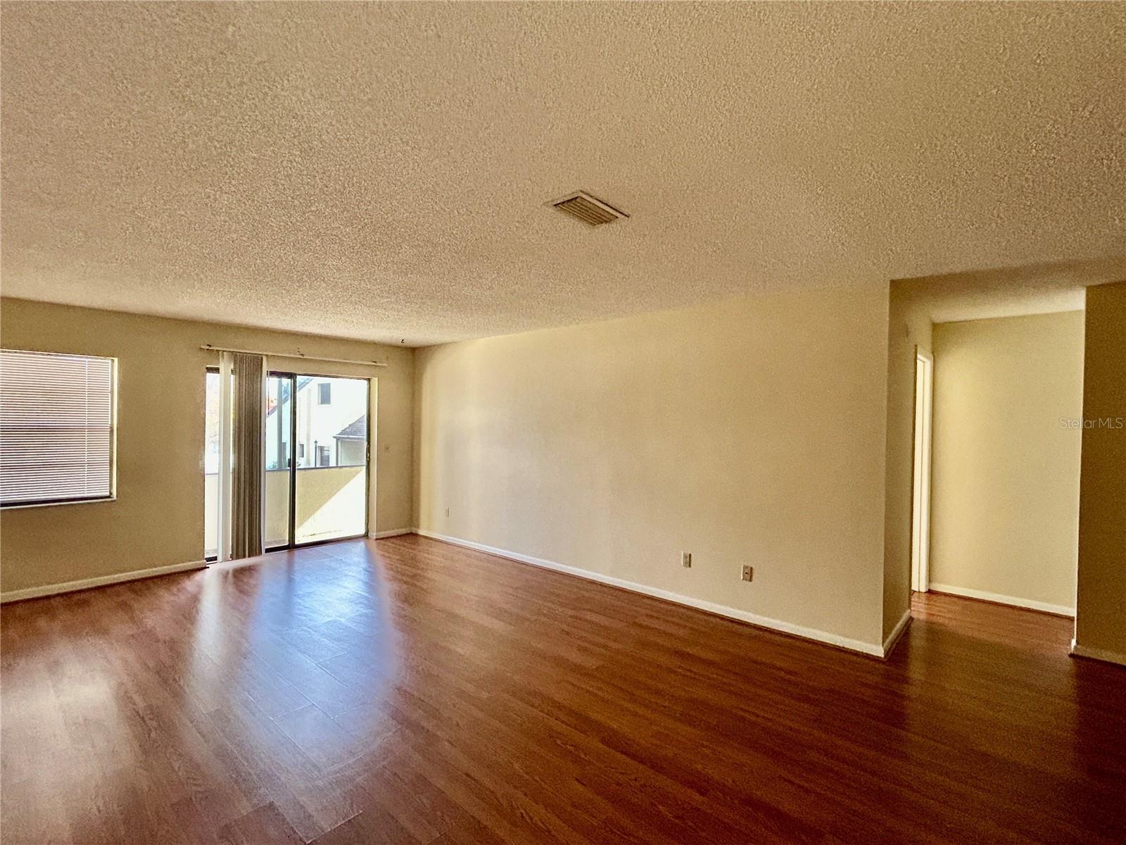 OM710758 Property Photo