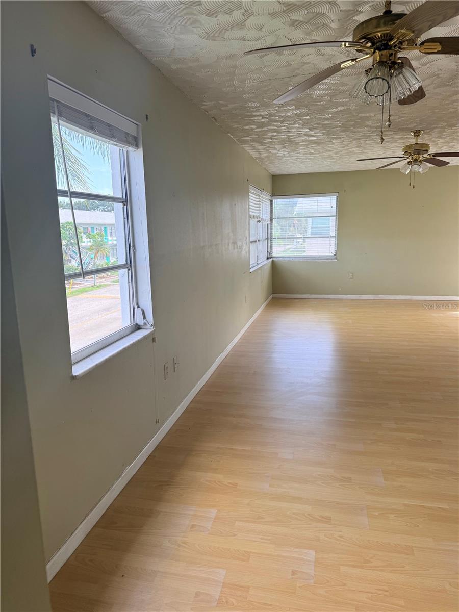 5900 21ST ST N #10, ST PETERSBURG, FL, 33714