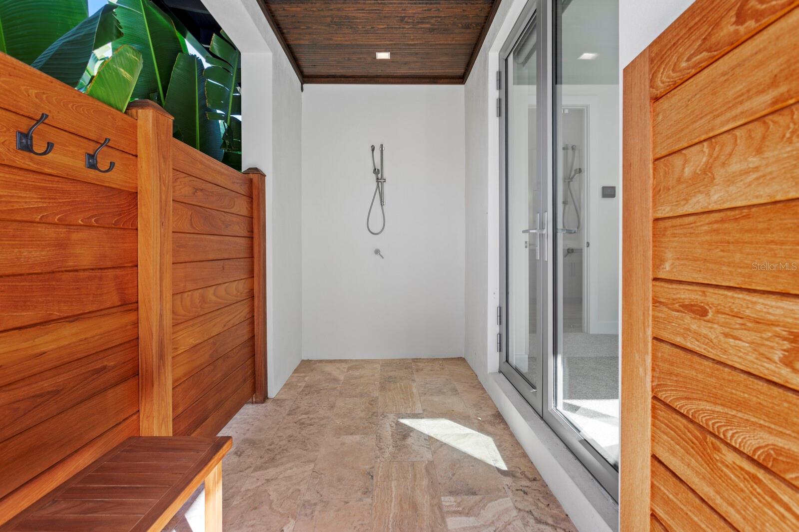 TB8434175 Property Photo