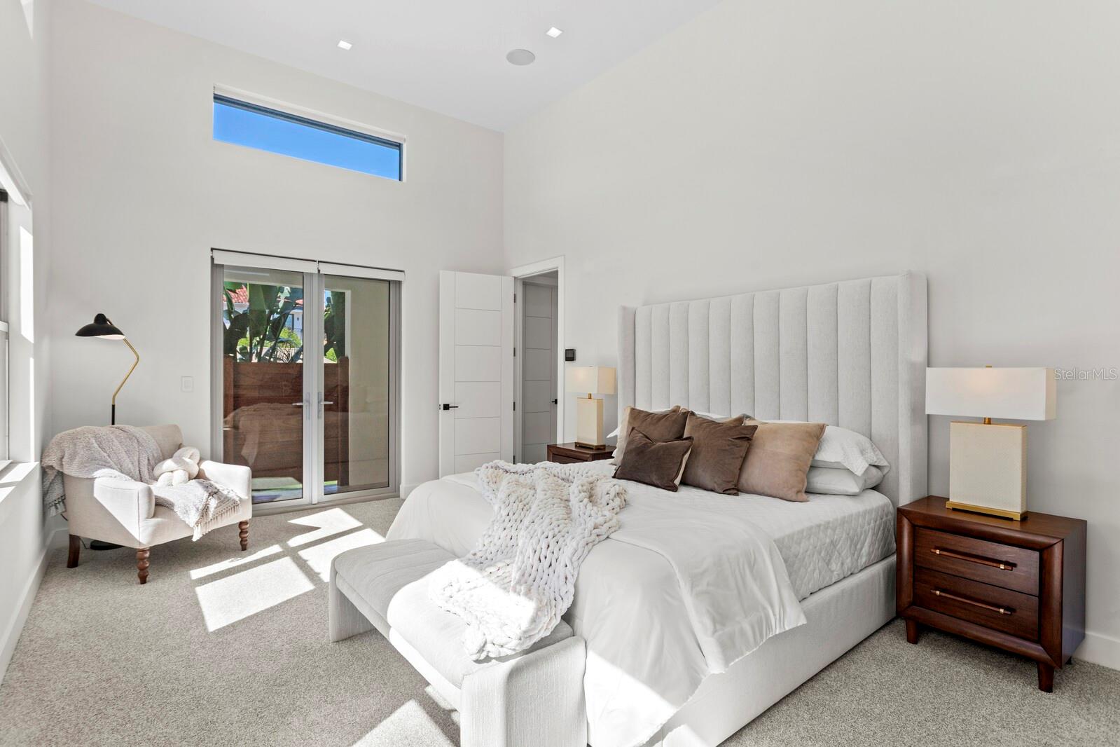 TB8434175 Property Photo