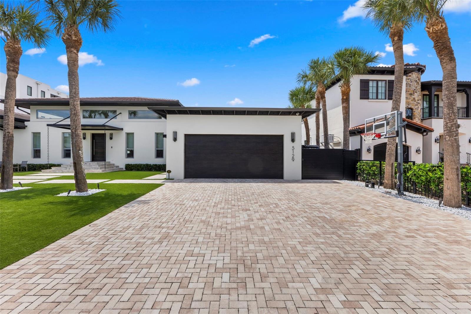 TB8434175 Property Photo