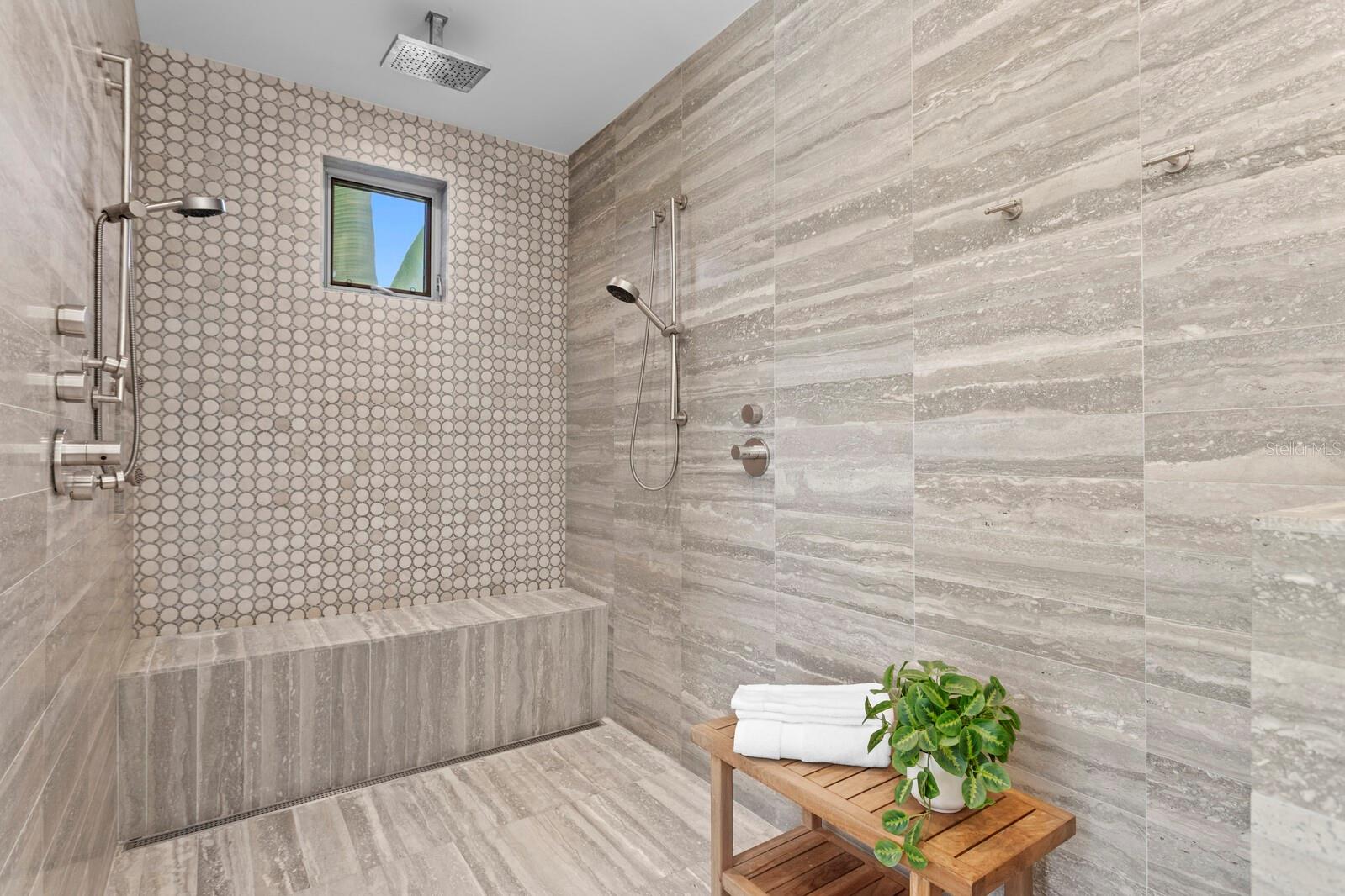 TB8434175 Property Photo