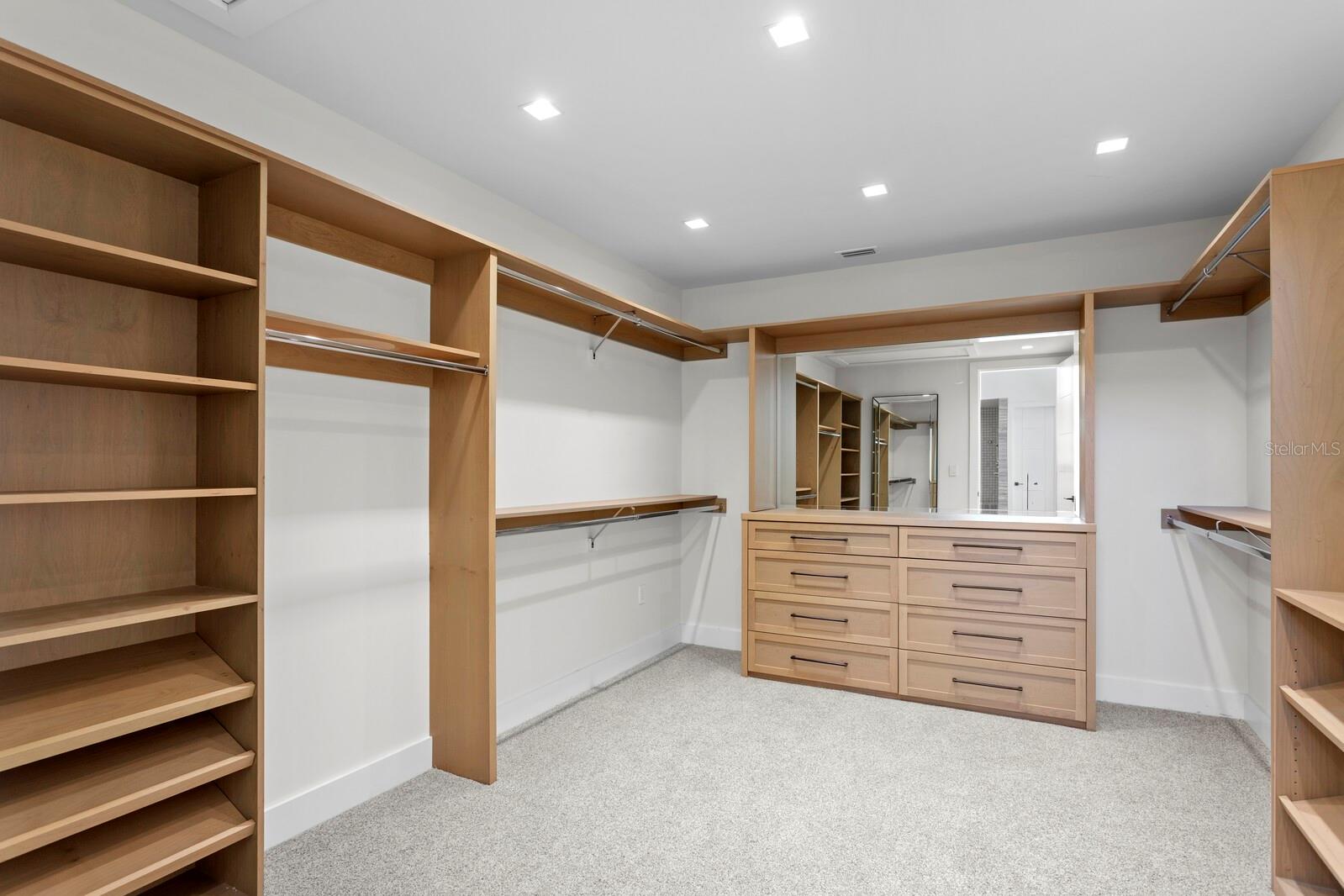 TB8434175 Property Photo