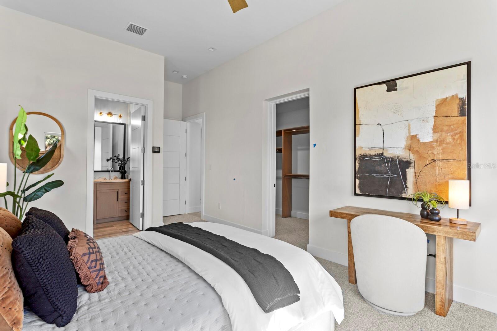 TB8434175 Property Photo