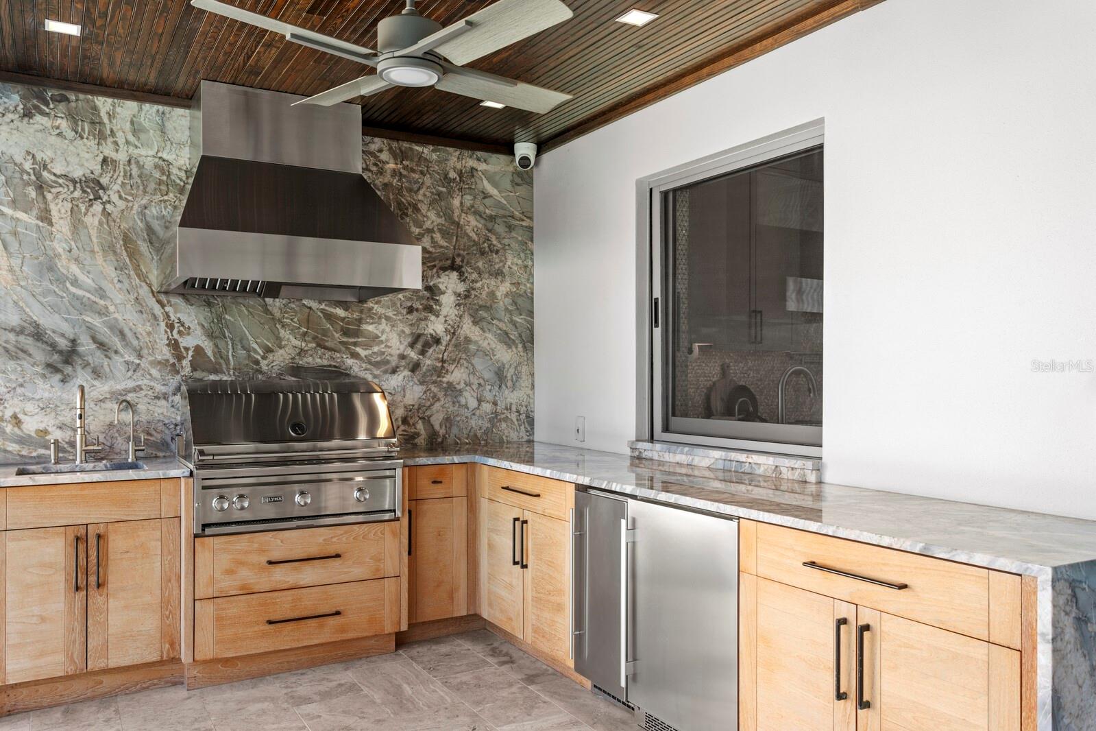 TB8434175 Property Photo