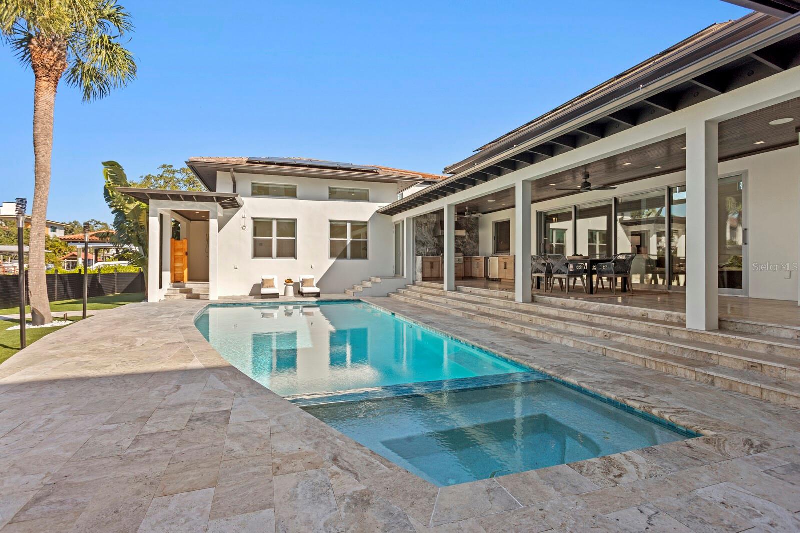 TB8434175 Property Photo