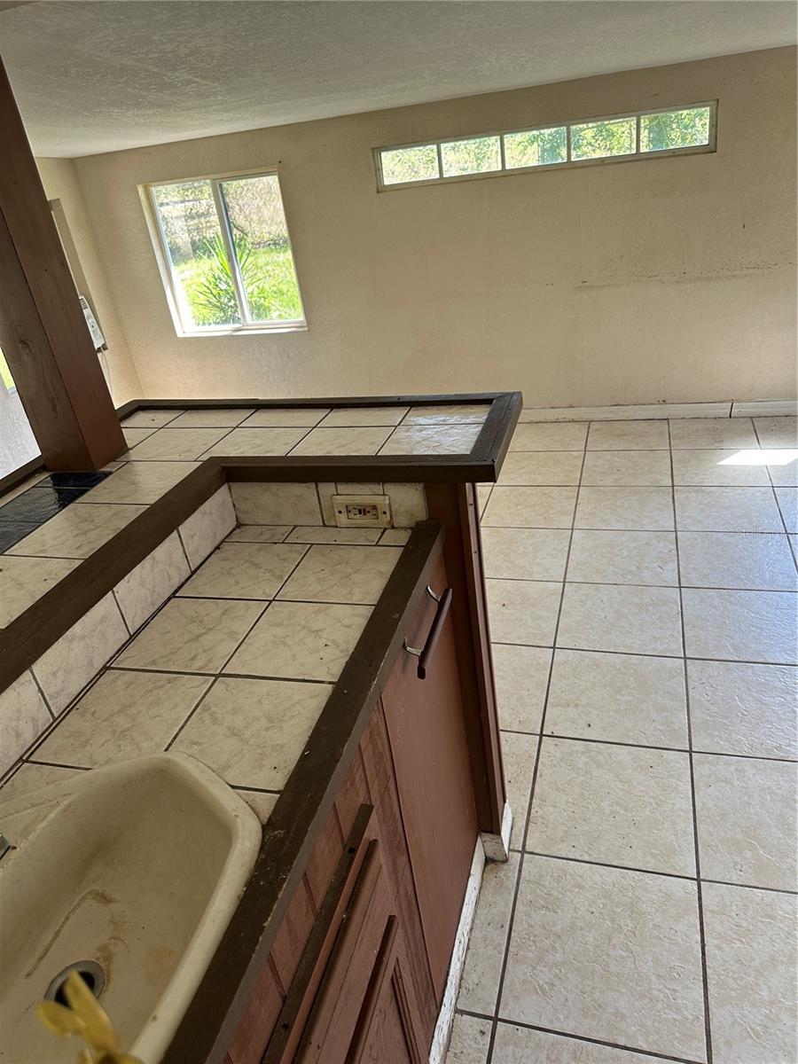 G5102870 Property Photo